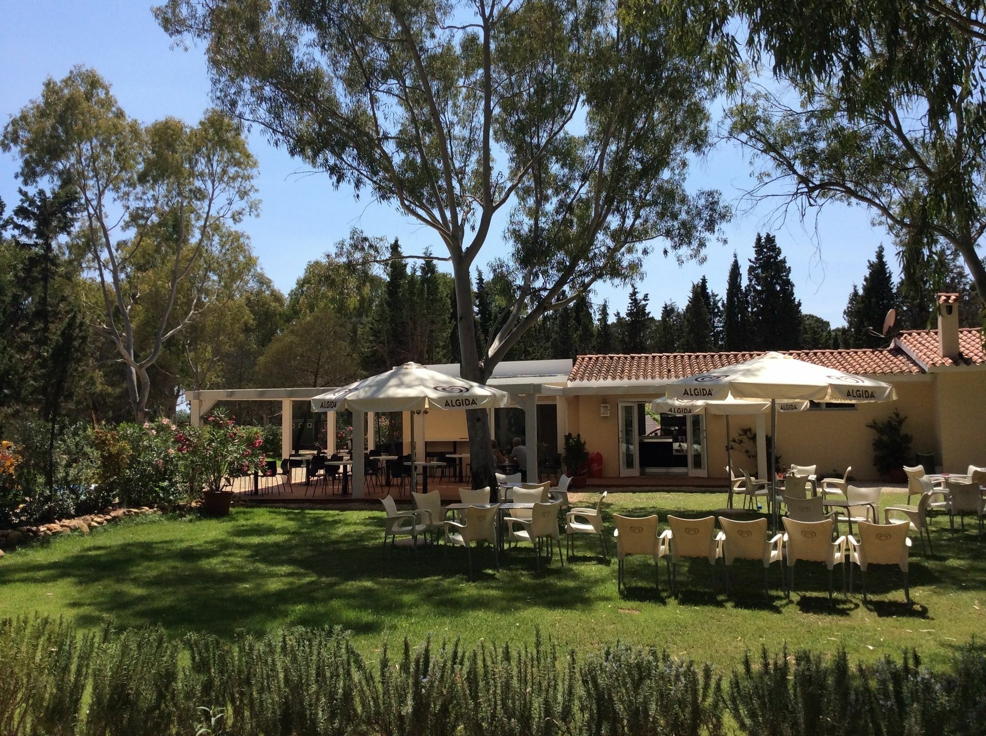Camping Village Flumendosa سانتا مارغريتا دي المظهر الخارجي الصورة